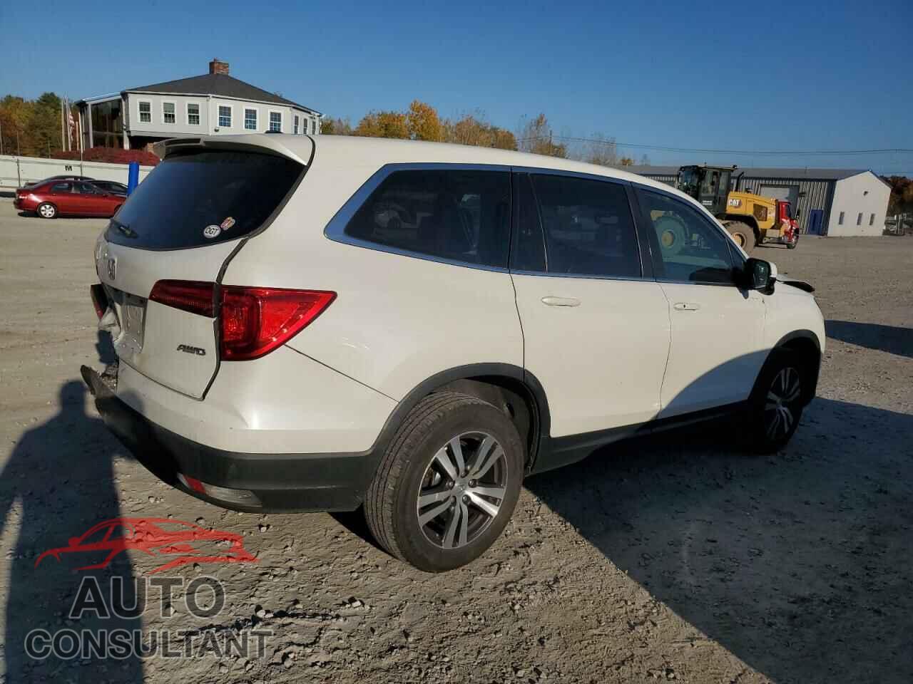 HONDA PILOT 2017 - 5FNYF6H88HB066131