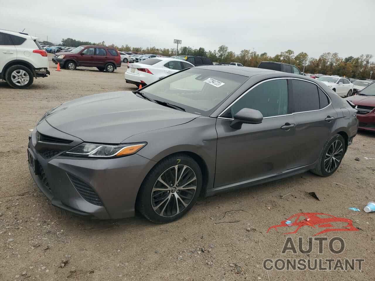 TOYOTA CAMRY 2018 - 4T1B11HK2JU538111