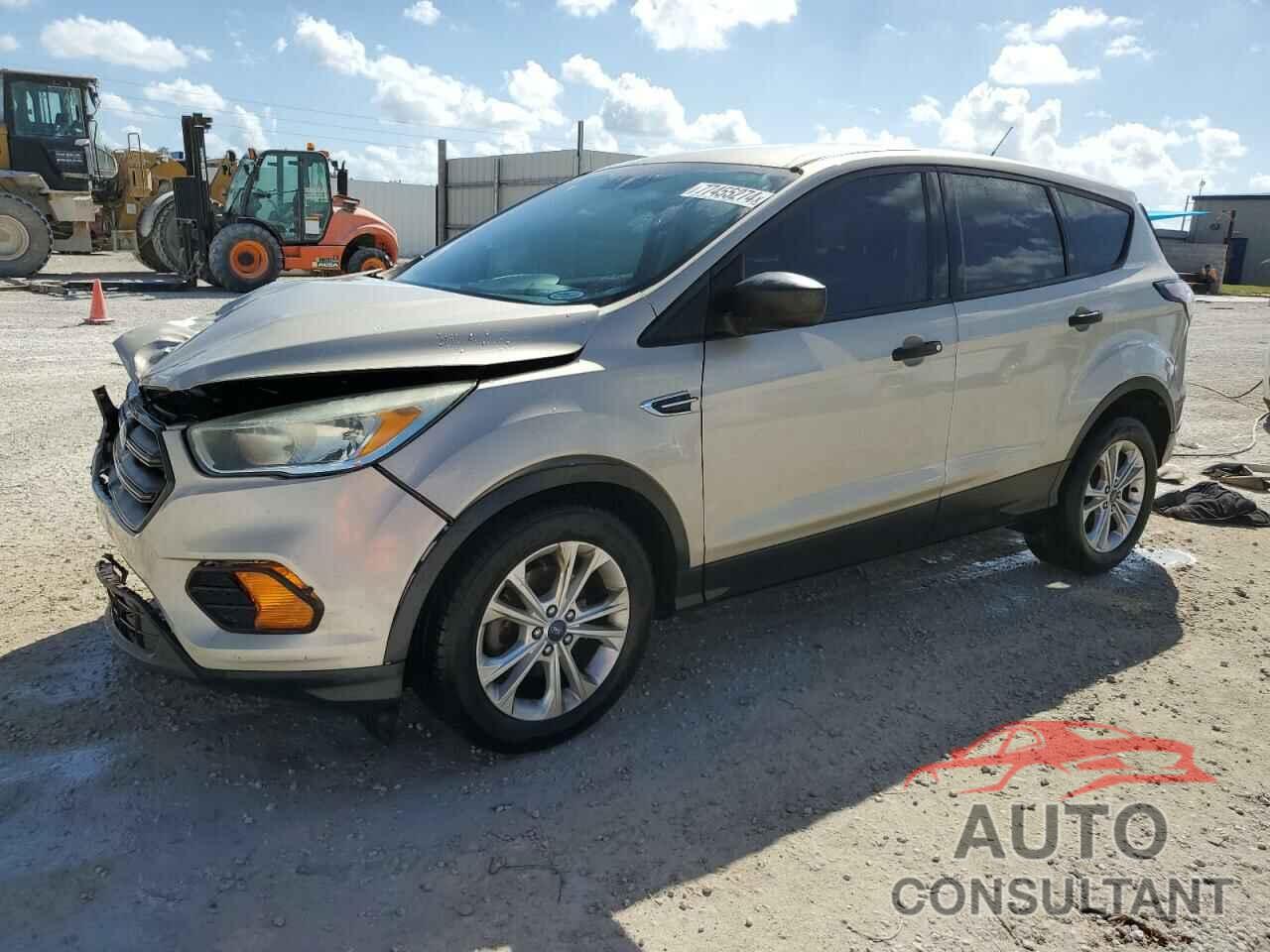 FORD ESCAPE 2017 - 1FMCU0F75HUD35356