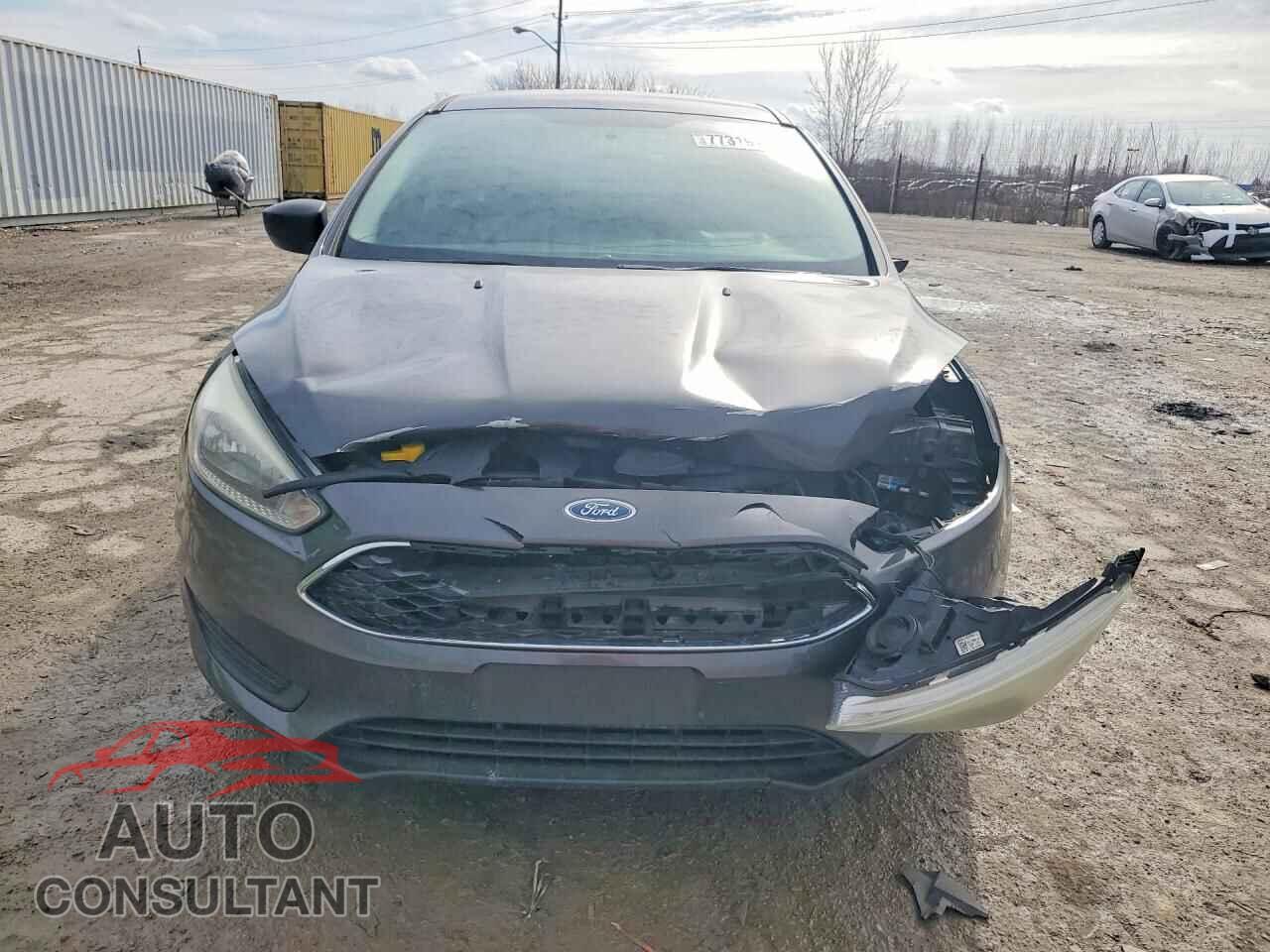 FORD FOCUS 2017 - 1FADP3E24HL270390