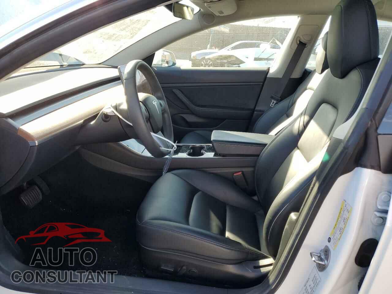 TESLA MODEL 3 2019 - 5YJ3E1EB8KF511135