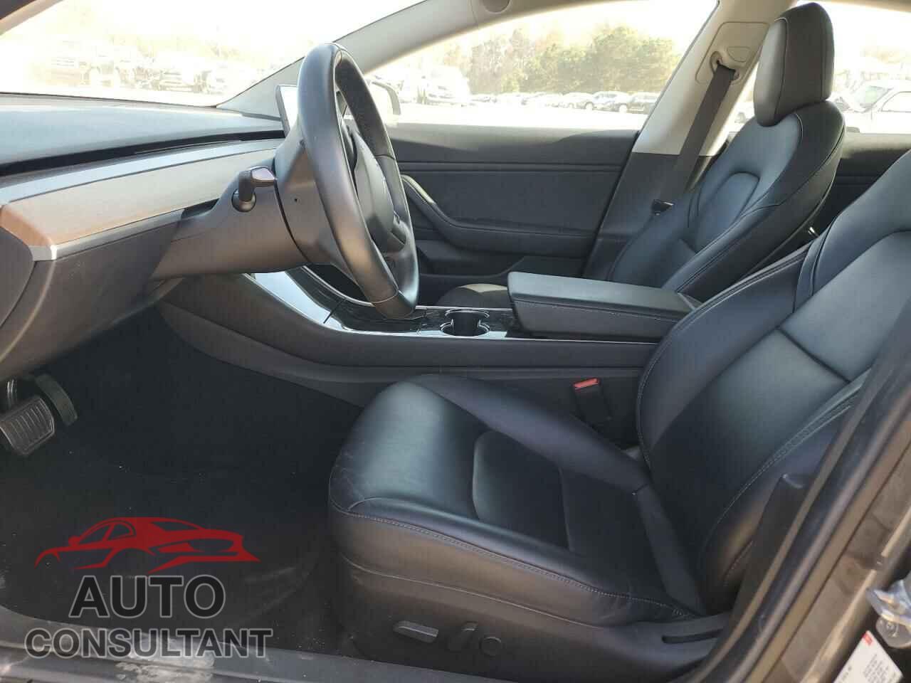 TESLA MODEL 3 2018 - 5YJ3E1EA9JF040943