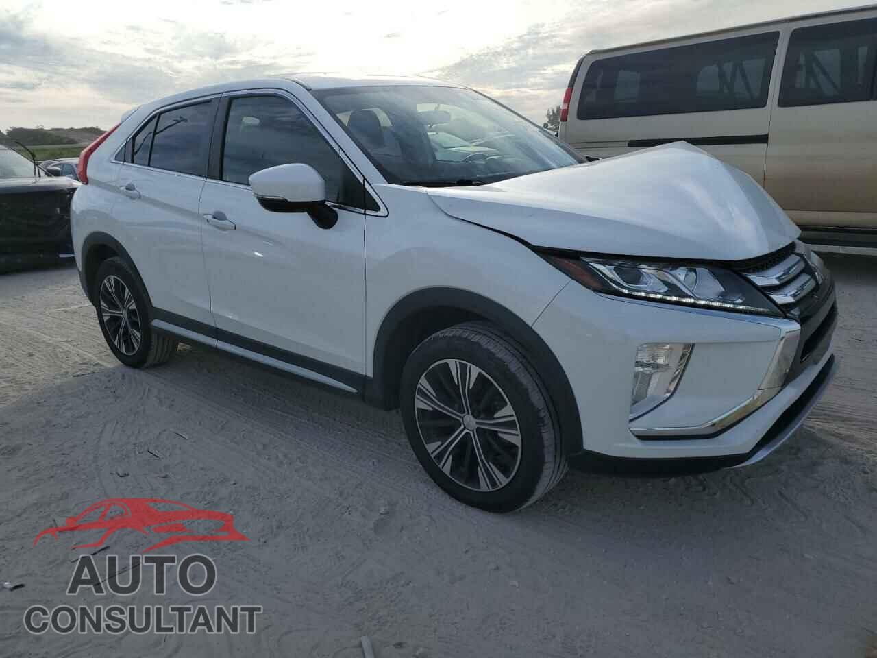 MITSUBISHI ECLIPSE 2018 - JA4AT5AA7JZ038770