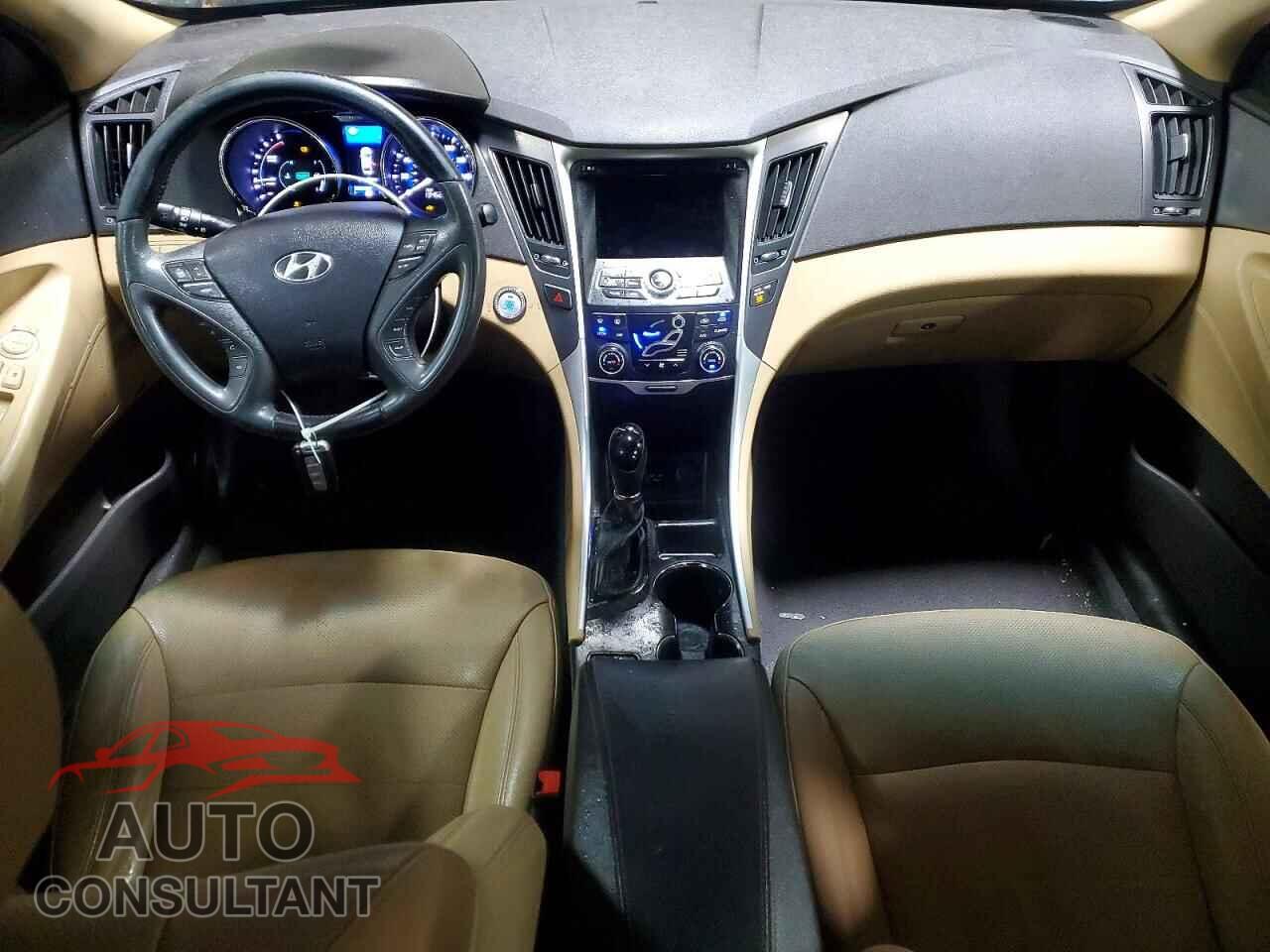 HYUNDAI SONATA 2012 - KMHEC4A45CA047217