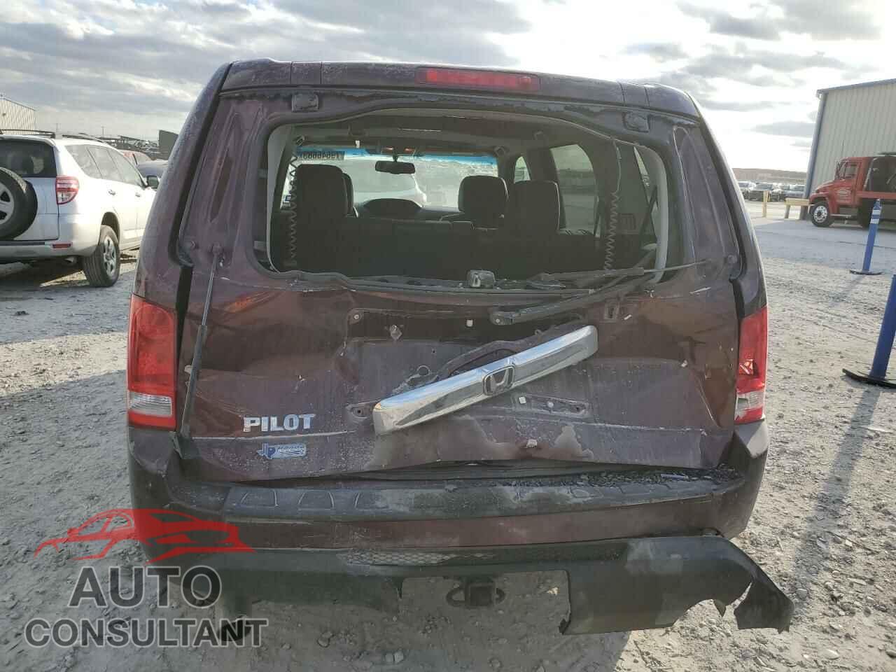 HONDA PILOT 2015 - 5FNYF3H52FB033448