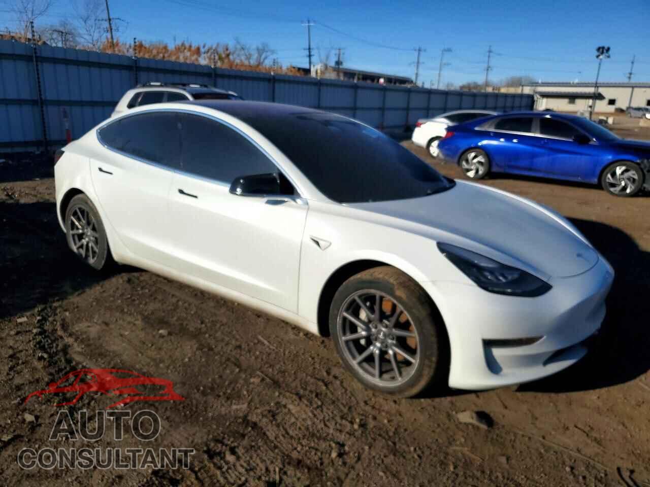 TESLA MODEL 3 2018 - 5YJ3E1EB4JF100247