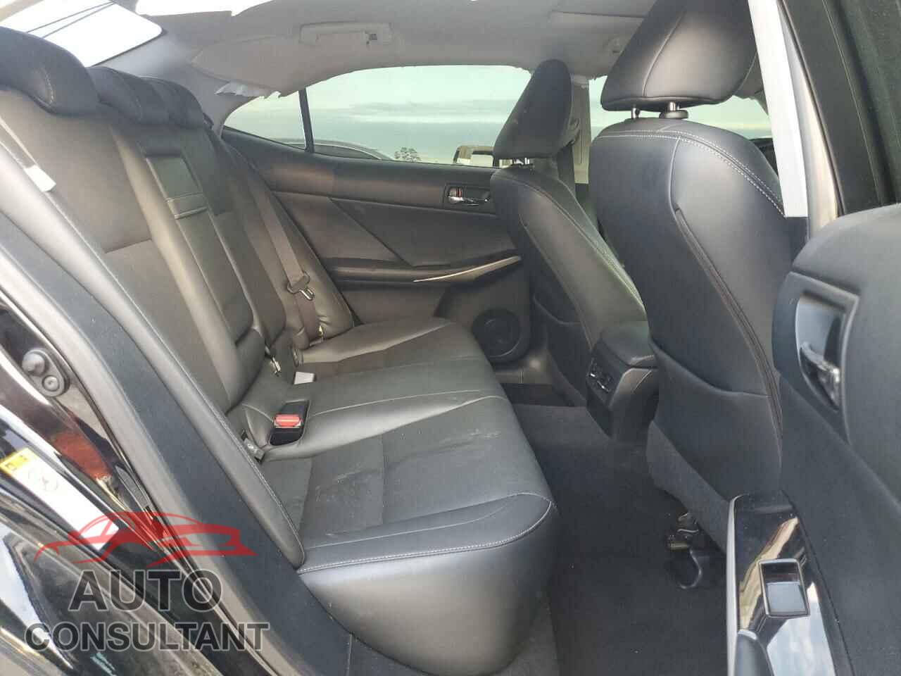 LEXUS IS 2015 - JTHBF1D21F5072151