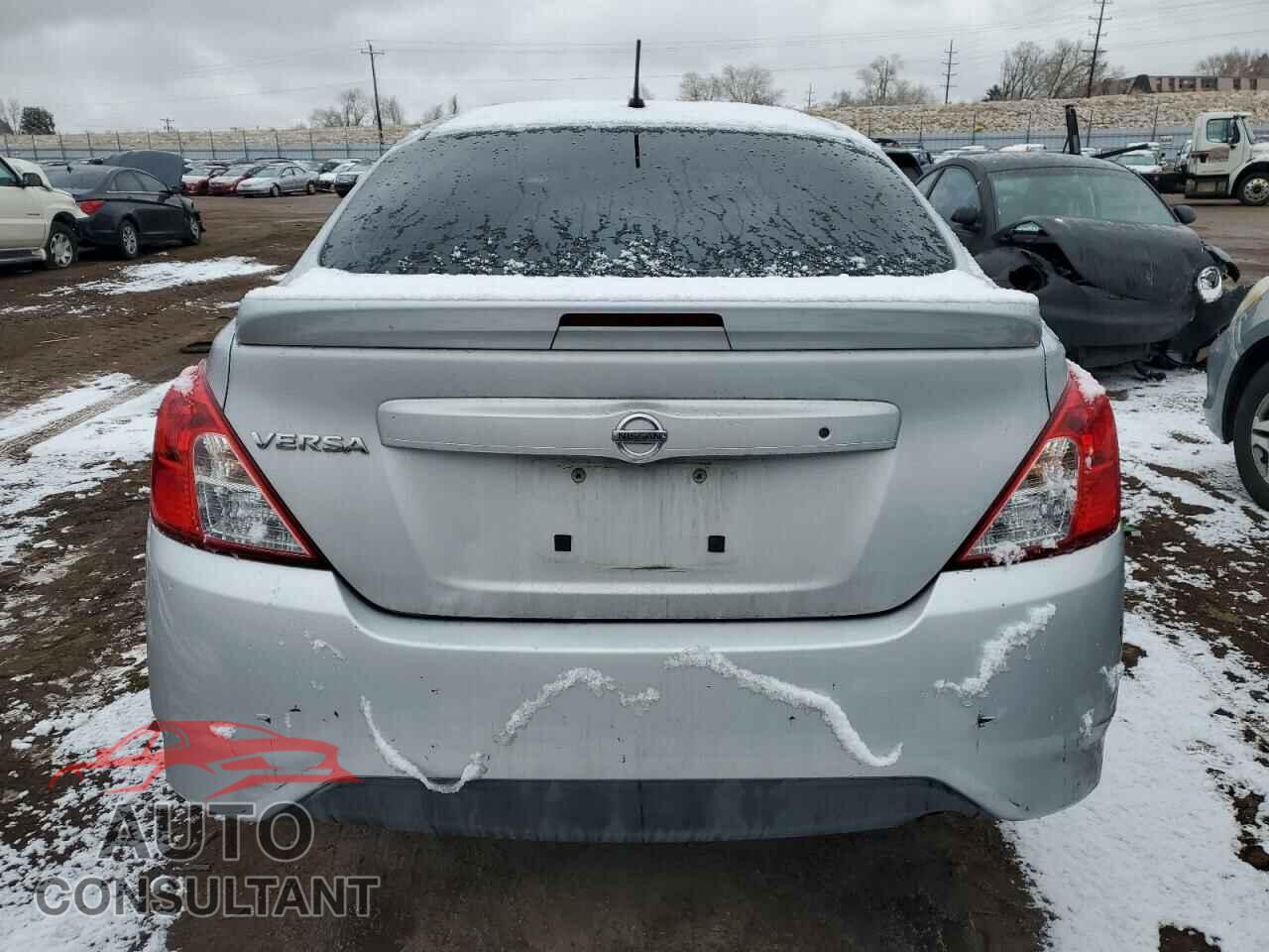 NISSAN VERSA 2017 - 3N1CN7AP3HL826801