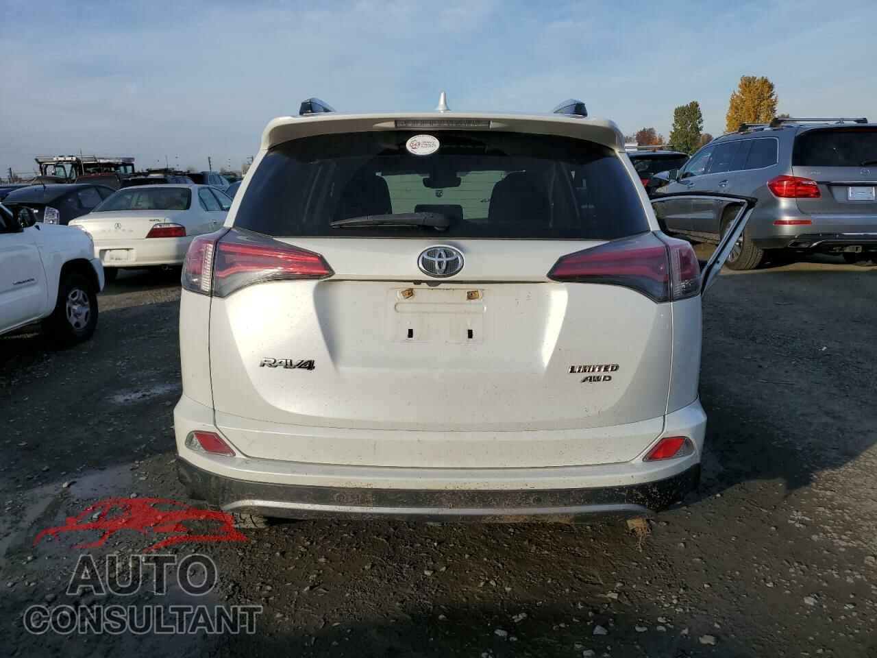 TOYOTA RAV4 2017 - 2T3DFREV2HW557363