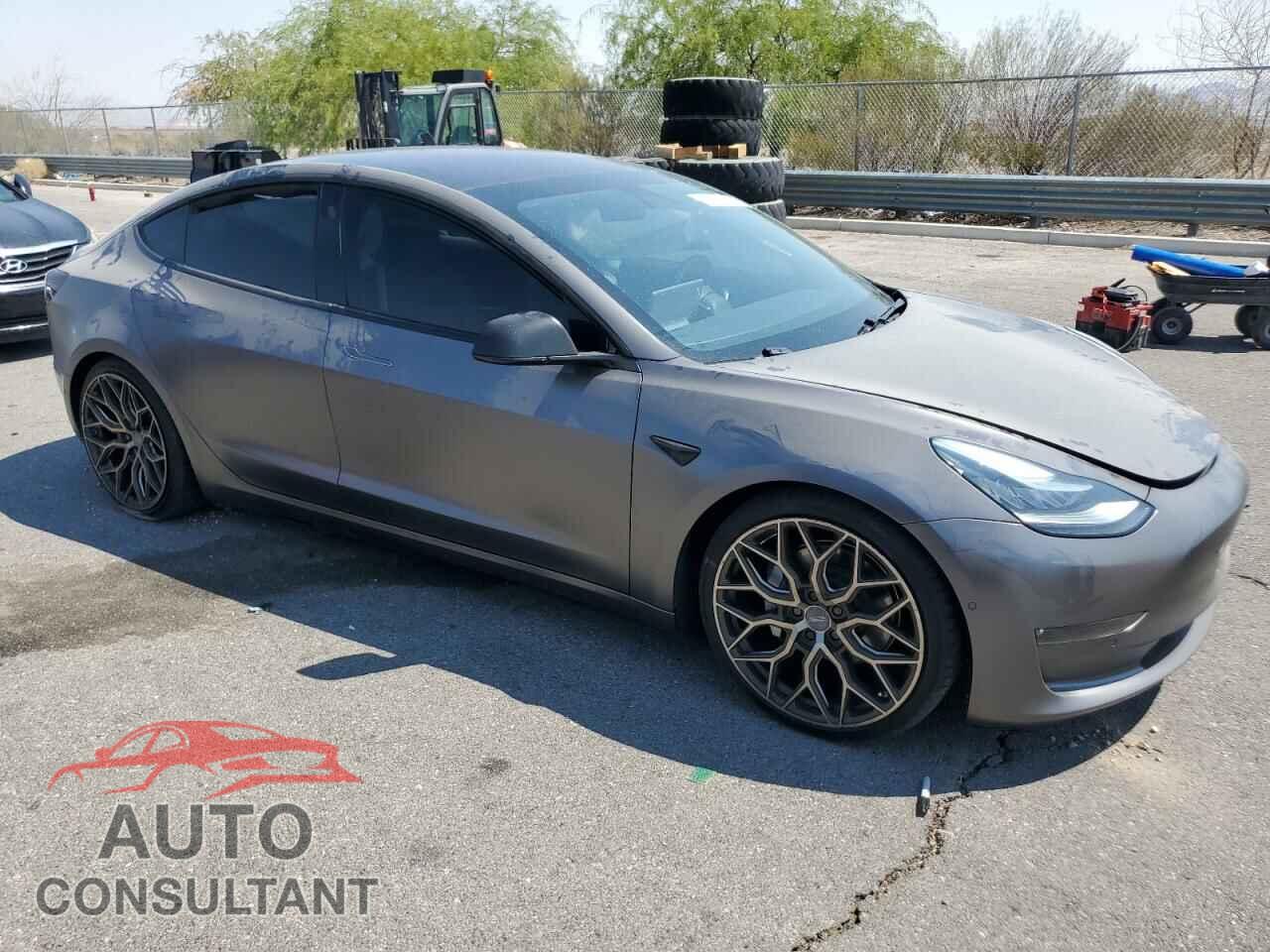 TESLA MODEL 3 2018 - 5YJ3E1EA1JF045375