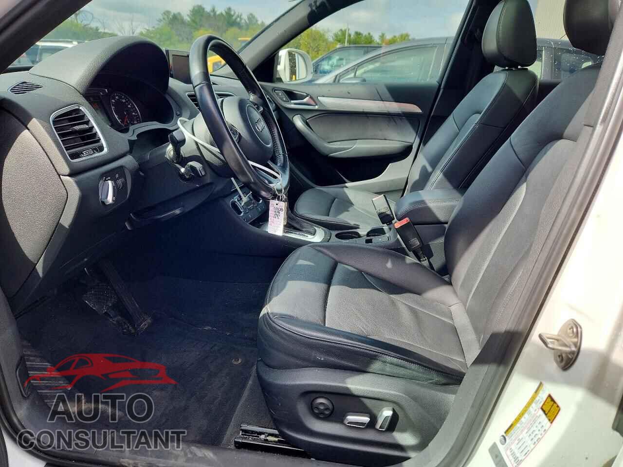 AUDI Q3 2016 - WA1EFCFS5GR021733