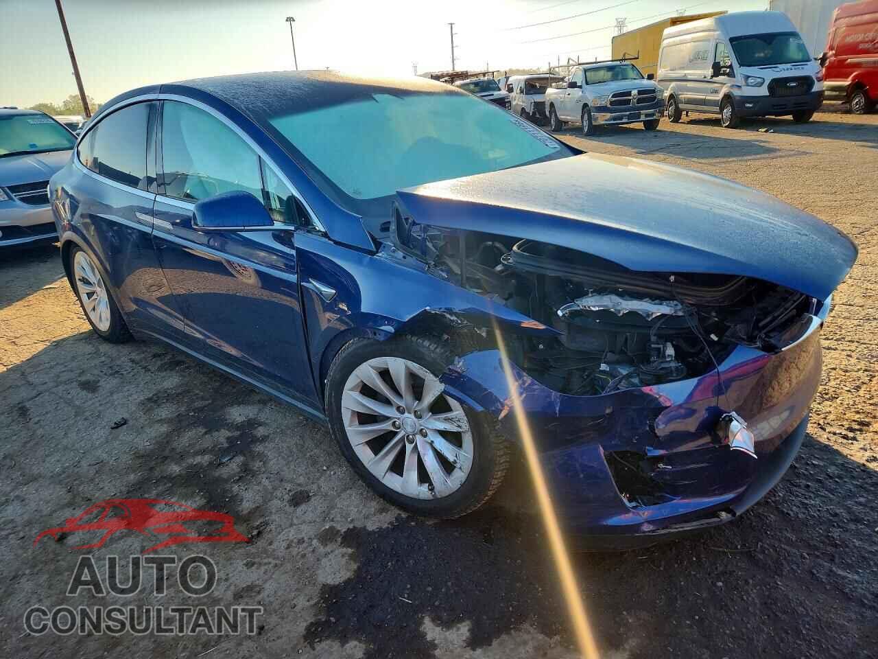 TESLA MODEL X 2018 - 5YJXCAE22JF123534