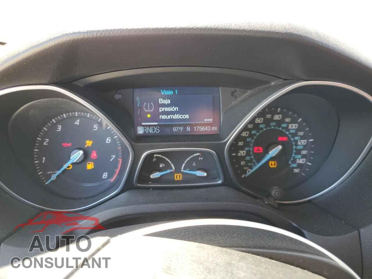 FORD FOCUS 2012 - 1FAHP3M27CL372455