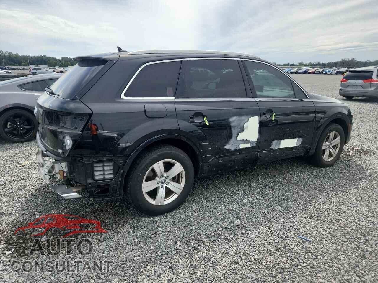AUDI Q7 2019 - WA1LHAF70KD032128