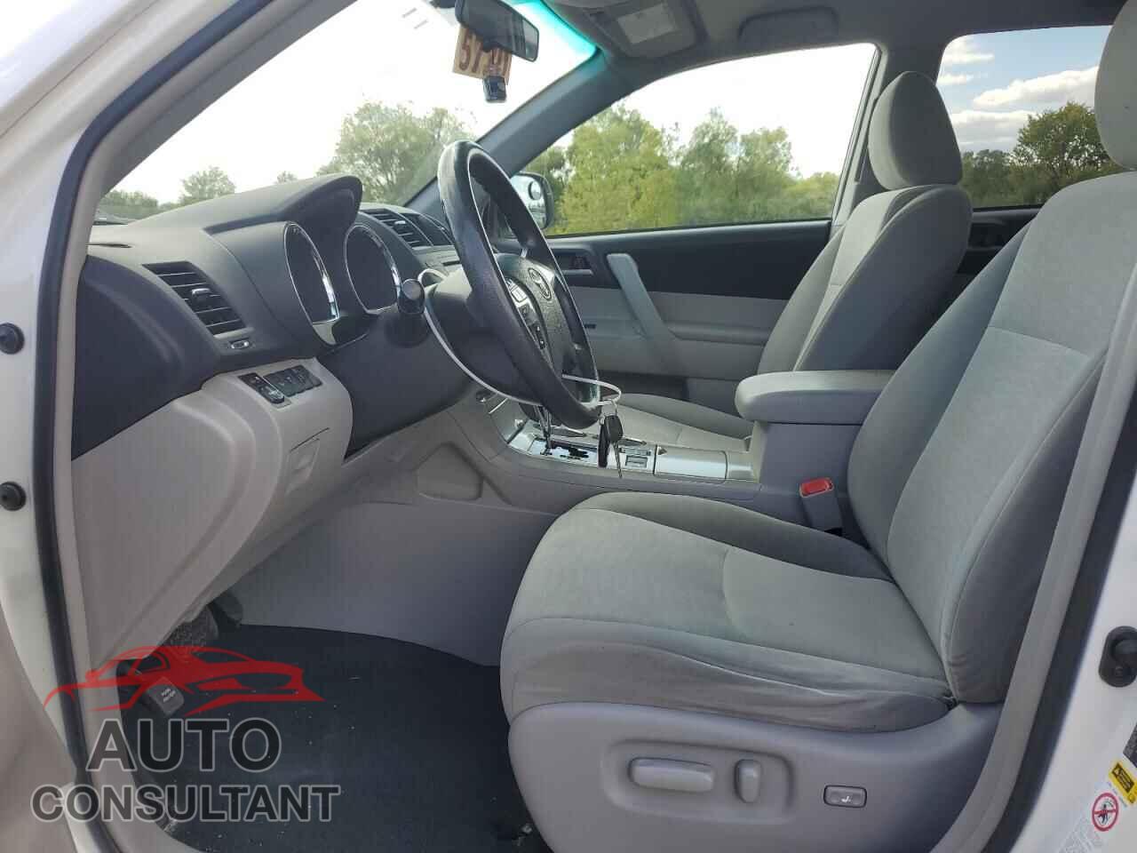 TOYOTA HIGHLANDER 2012 - 5TDBK3EH7CS163877