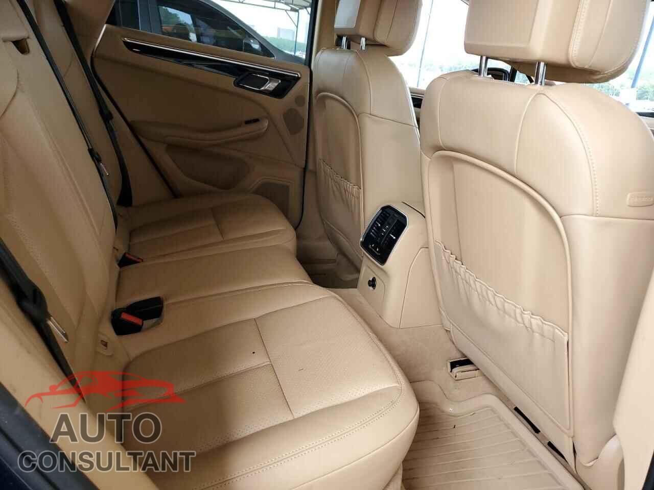 PORSCHE MACAN 2016 - WP1AB2A51GLB49593