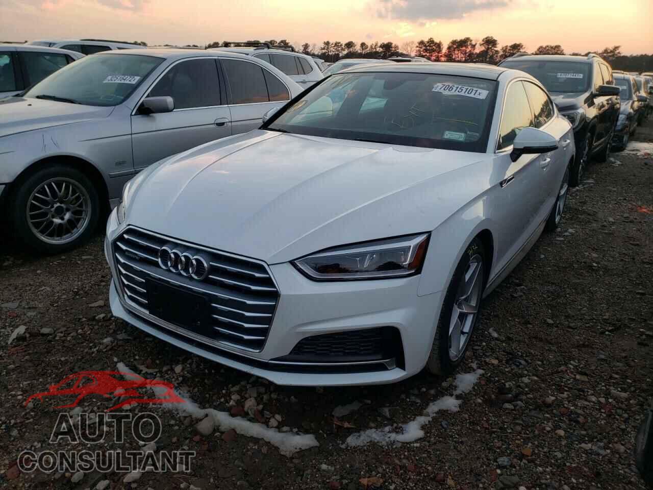 AUDI A5 2019 - WAUDNCF58KA099801