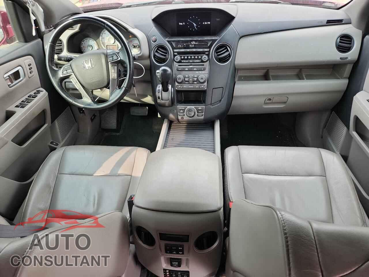 HONDA PILOT 2015 - 5FNYF4H94FB044184