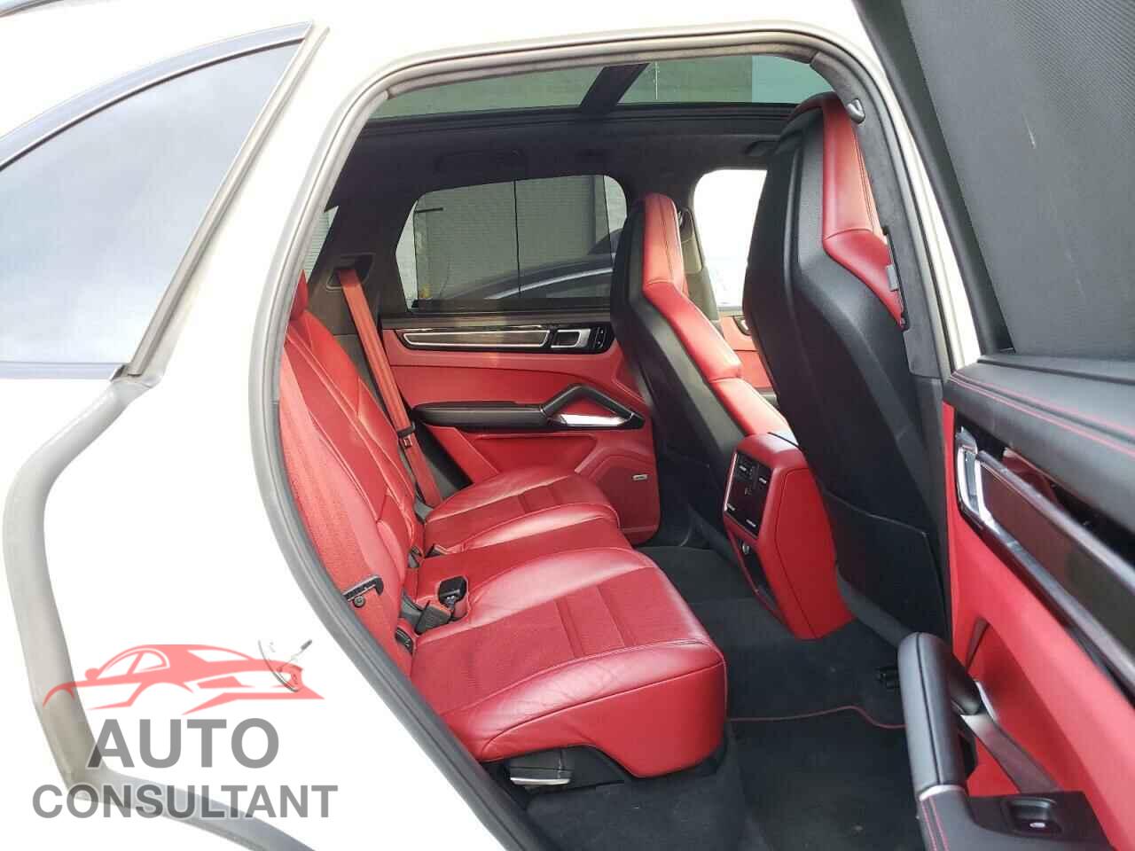 PORSCHE CAYENNE 2019 - WP1AF2AY8KDA89457