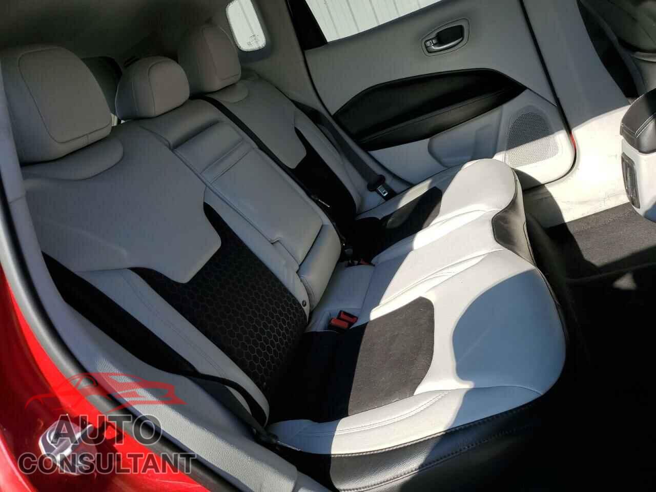 JEEP COMPASS 2018 - 3C4NJDBB3JT483075