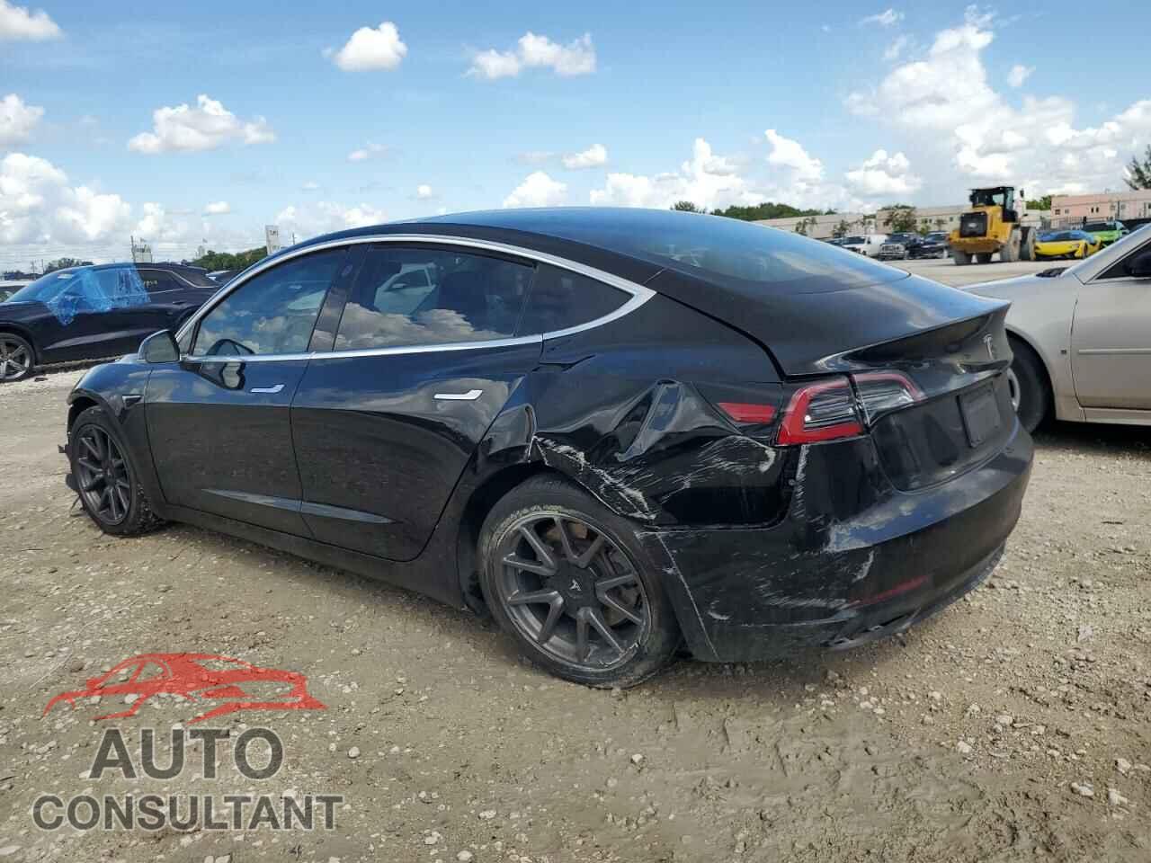 TESLA MODEL 3 2019 - 5YJ3E1EA7KF324007