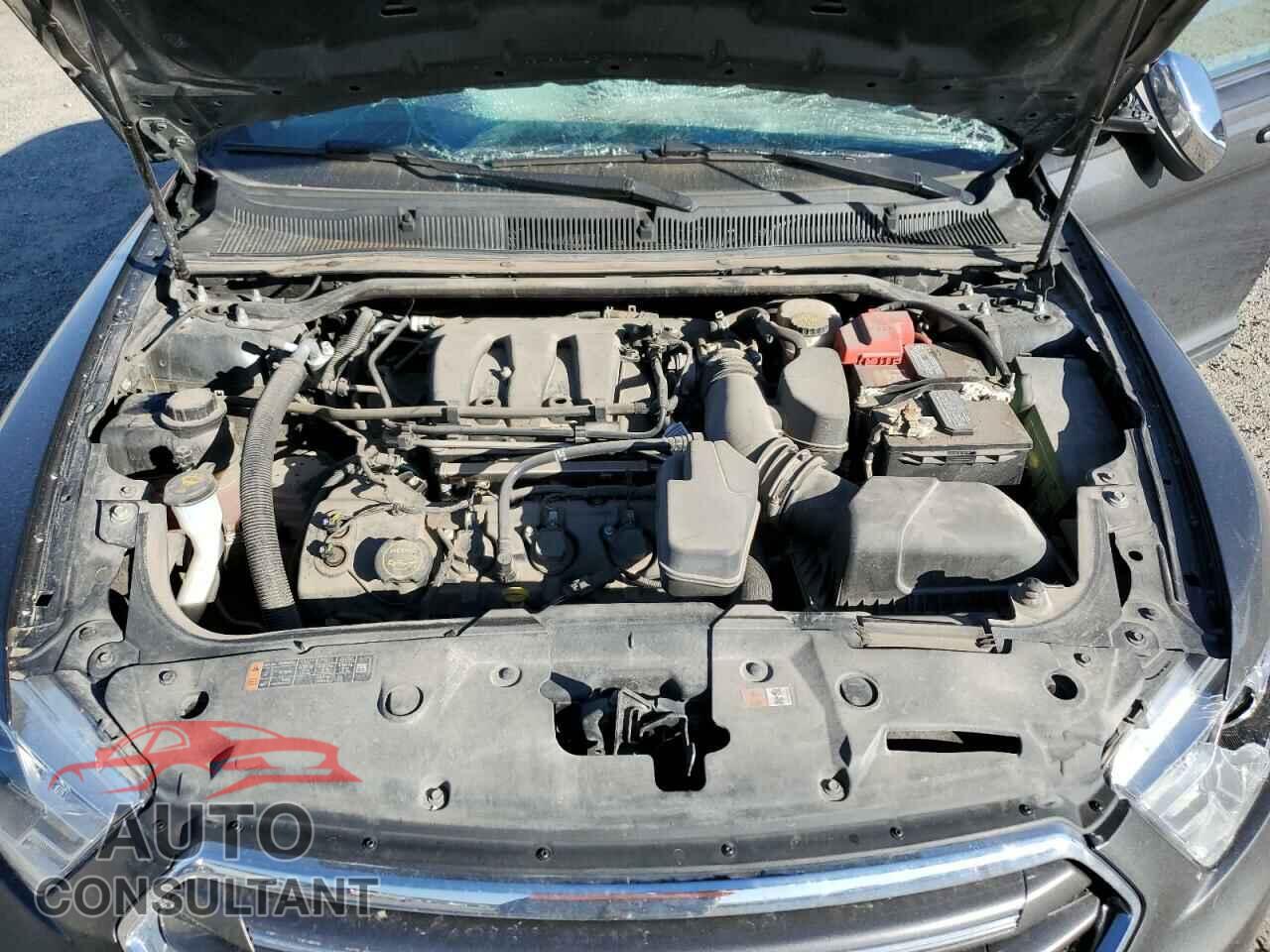 FORD TAURUS 2018 - 1FAHP2J85JG130692