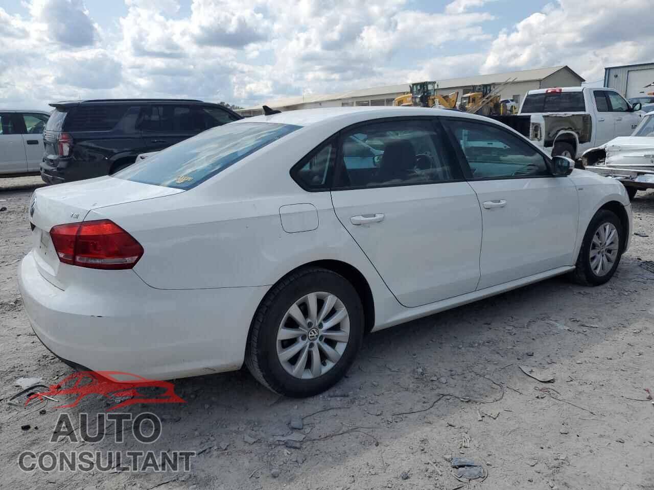 VOLKSWAGEN PASSAT 2014 - 1VWAT7A35EC080069