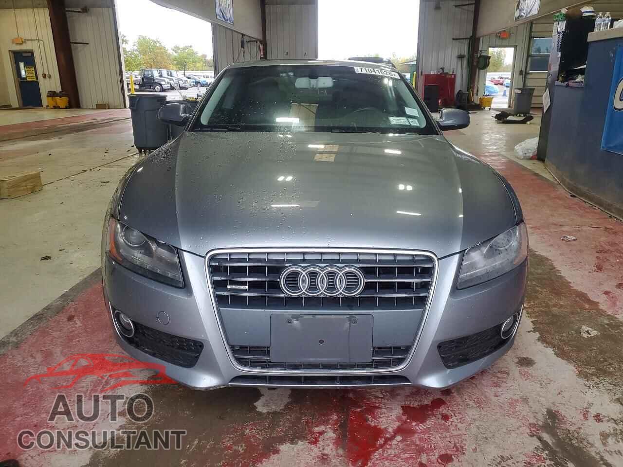 AUDI A5 2011 - WAURFAFR3BA025700
