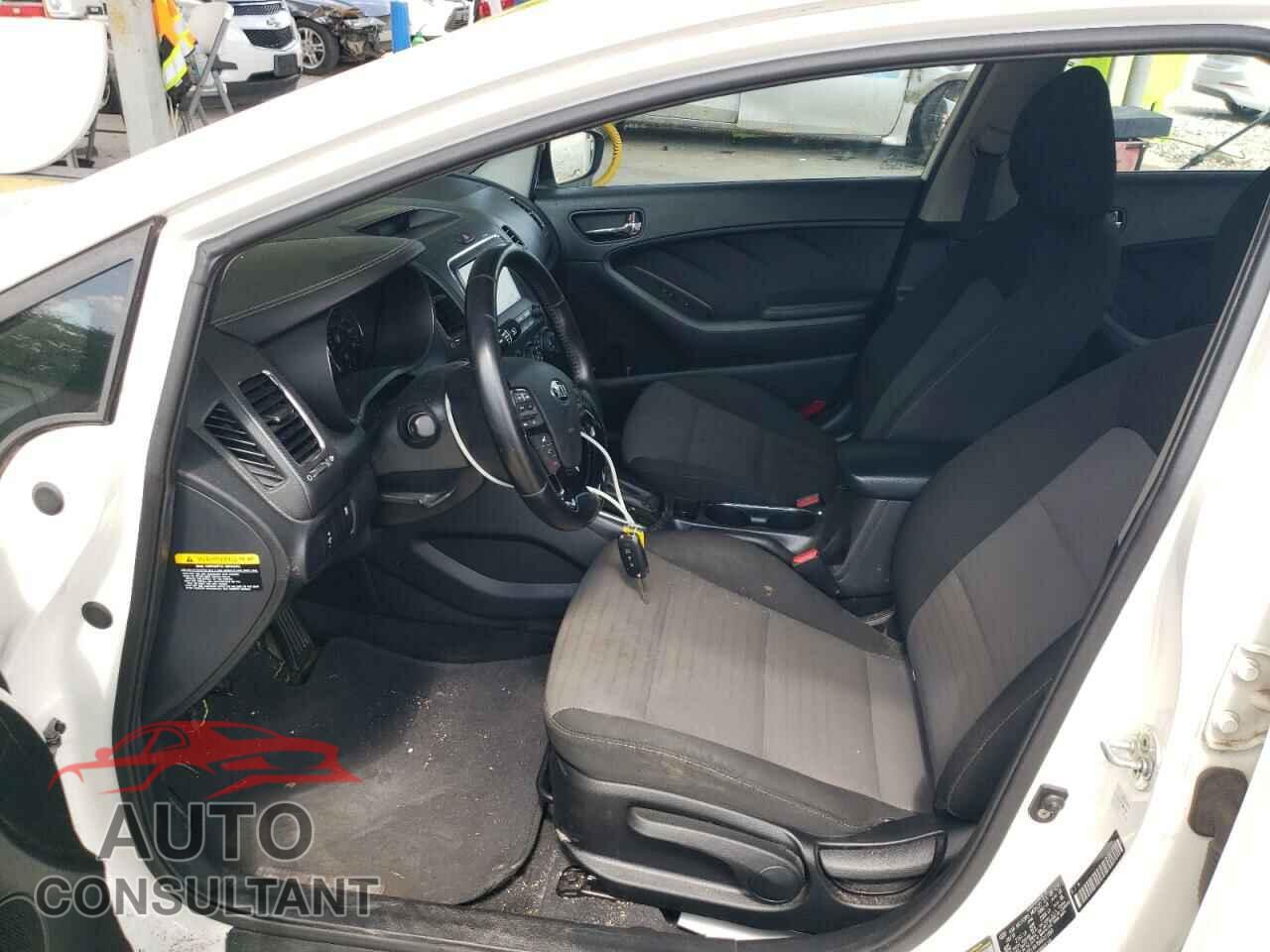 KIA FORTE 2017 - 3KPFL4A70HE011099