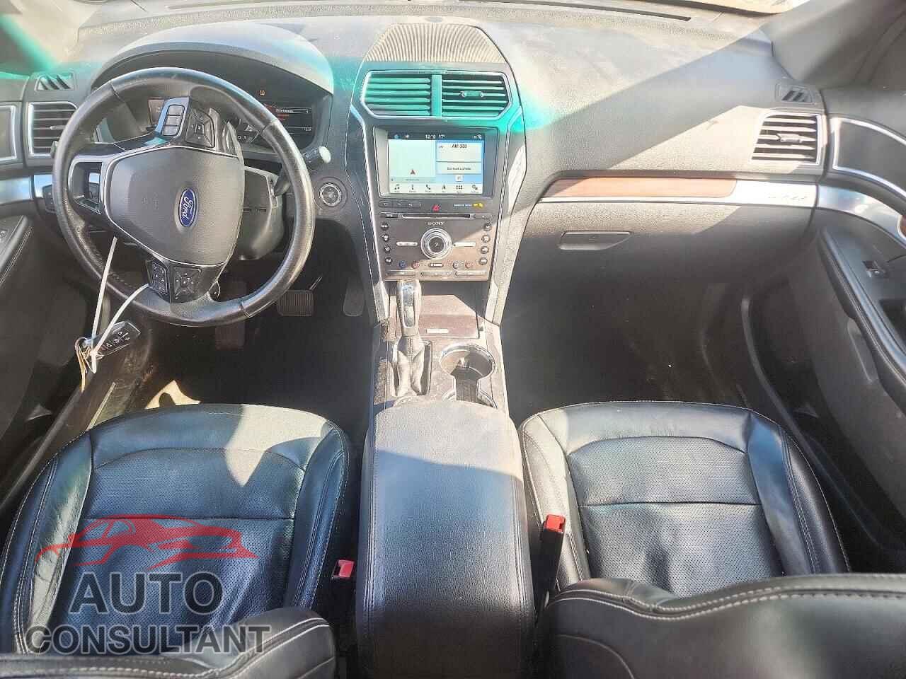 FORD EXPLORER 2017 - 1FM5K8F80HGB85547