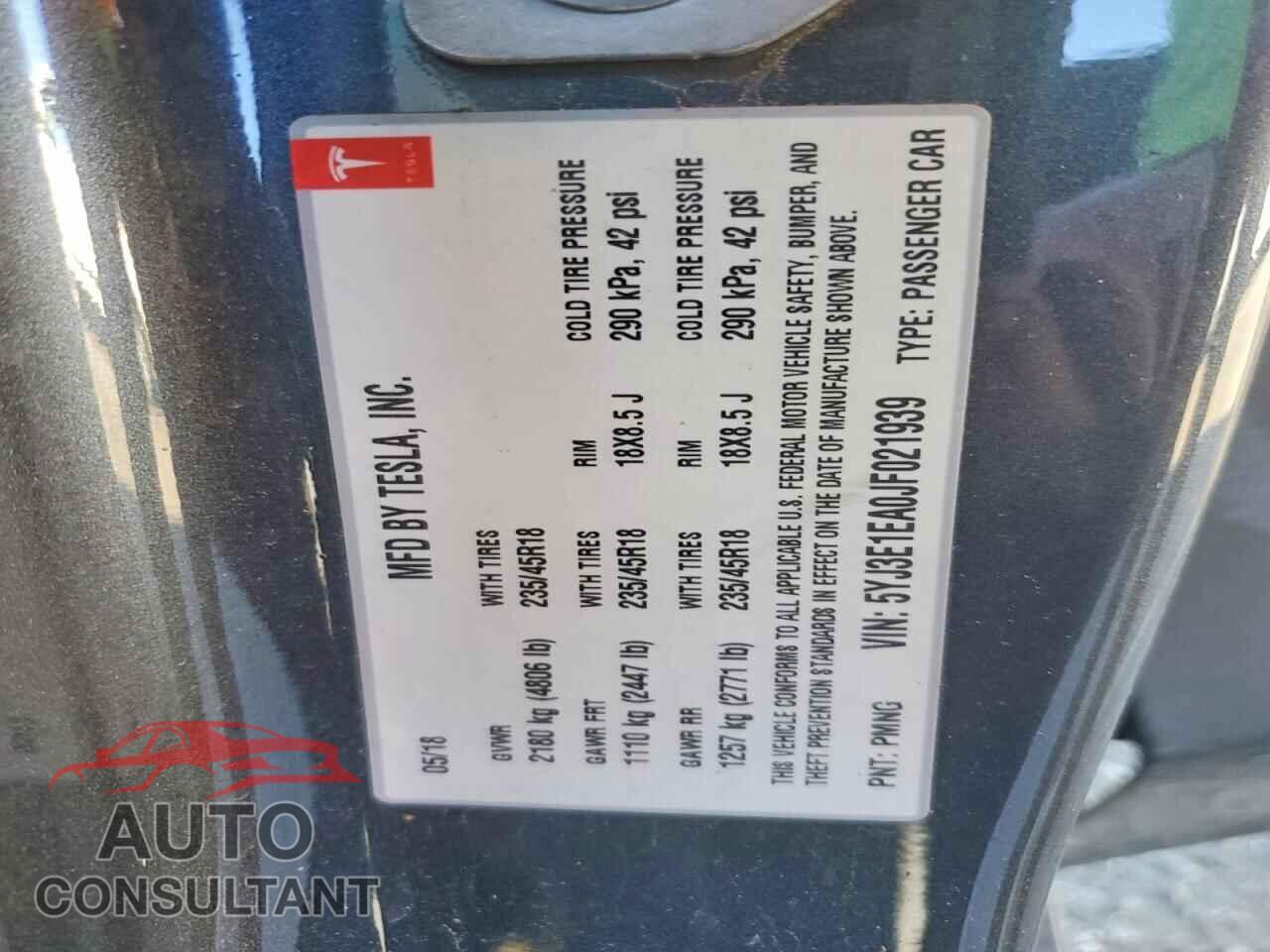 TESLA MODEL 3 2018 - 5YJ3E1EA0JF021939