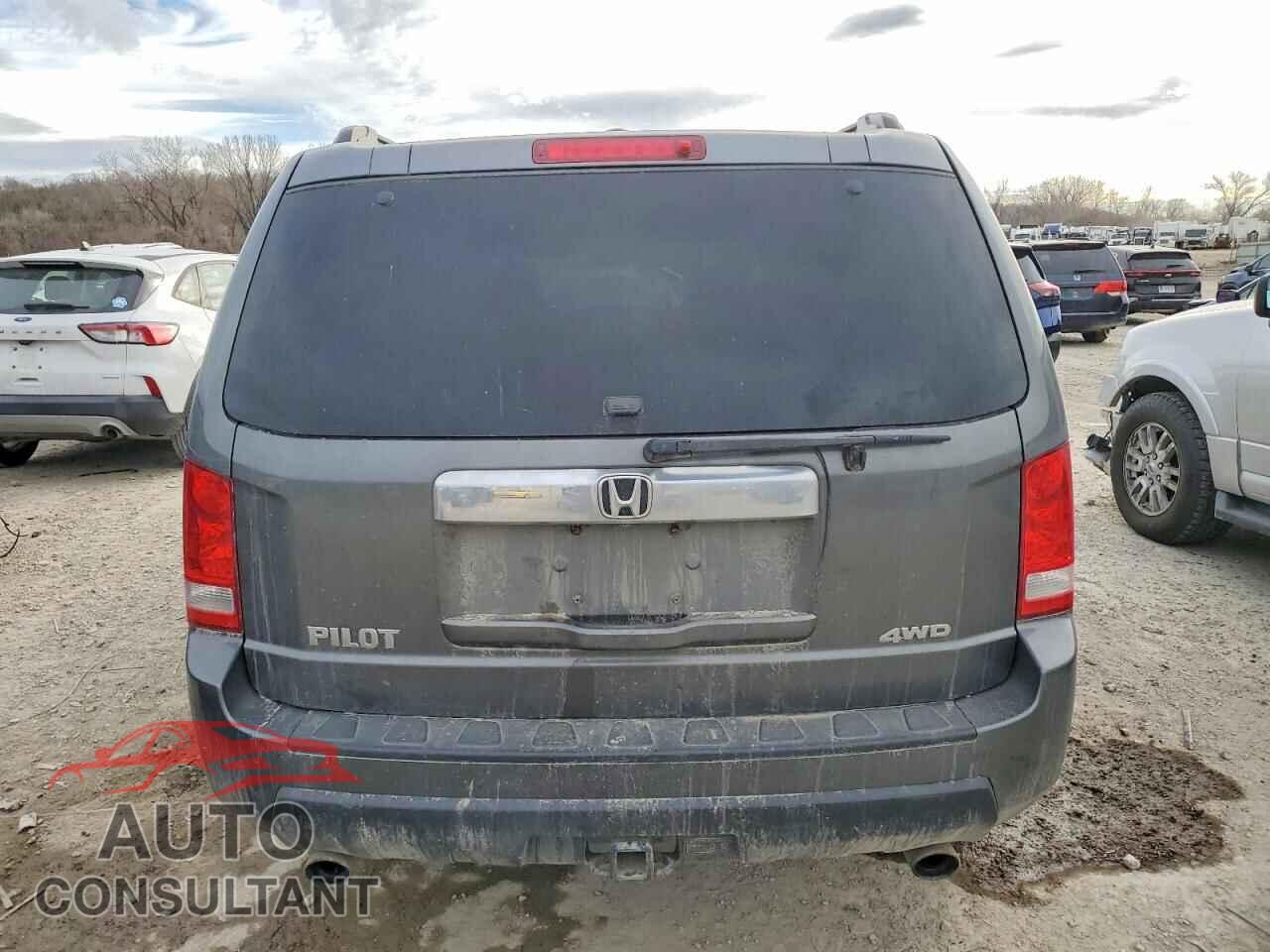 HONDA PILOT 2011 - 5FNYF4H51BB046448