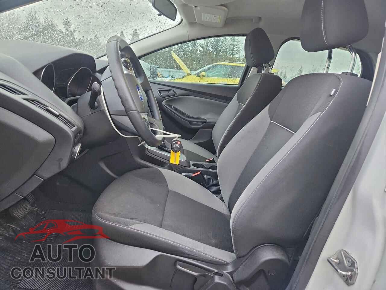 FORD FOCUS 2012 - 1FAHP3F28CL350235