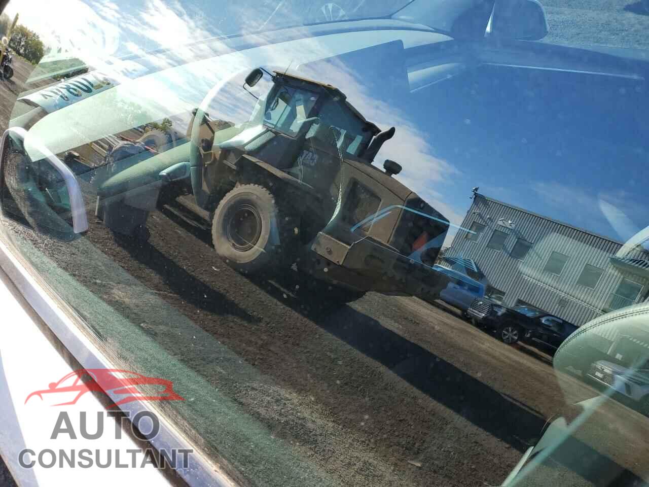 TESLA MODEL Y 2023 - LRWYGDFD4PC939223
