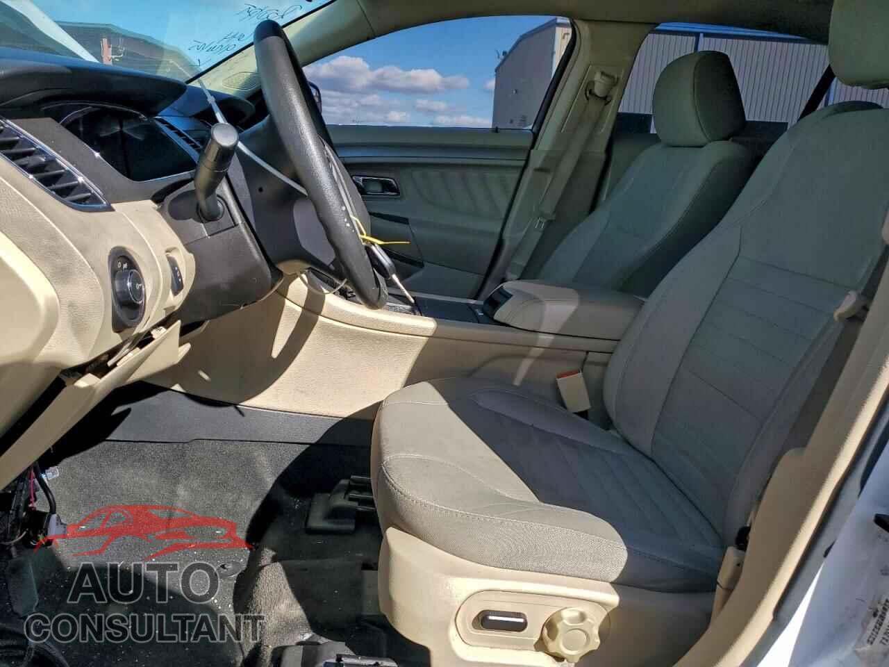 FORD TAURUS 2017 - 1FAHP2D83HG105473