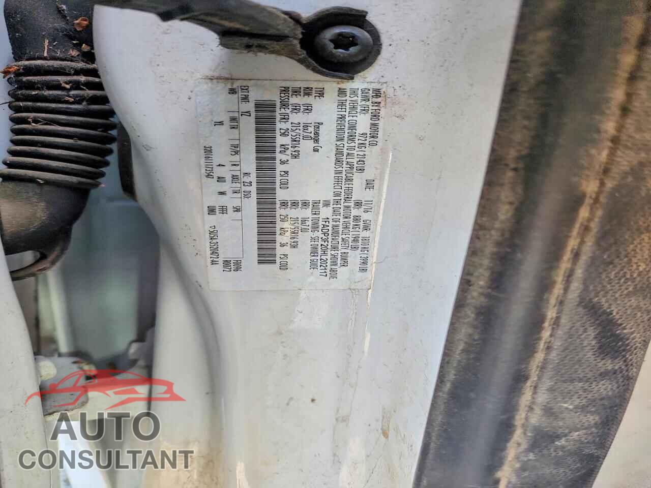 FORD FOCUS 2017 - 1FADP3F20HL202117