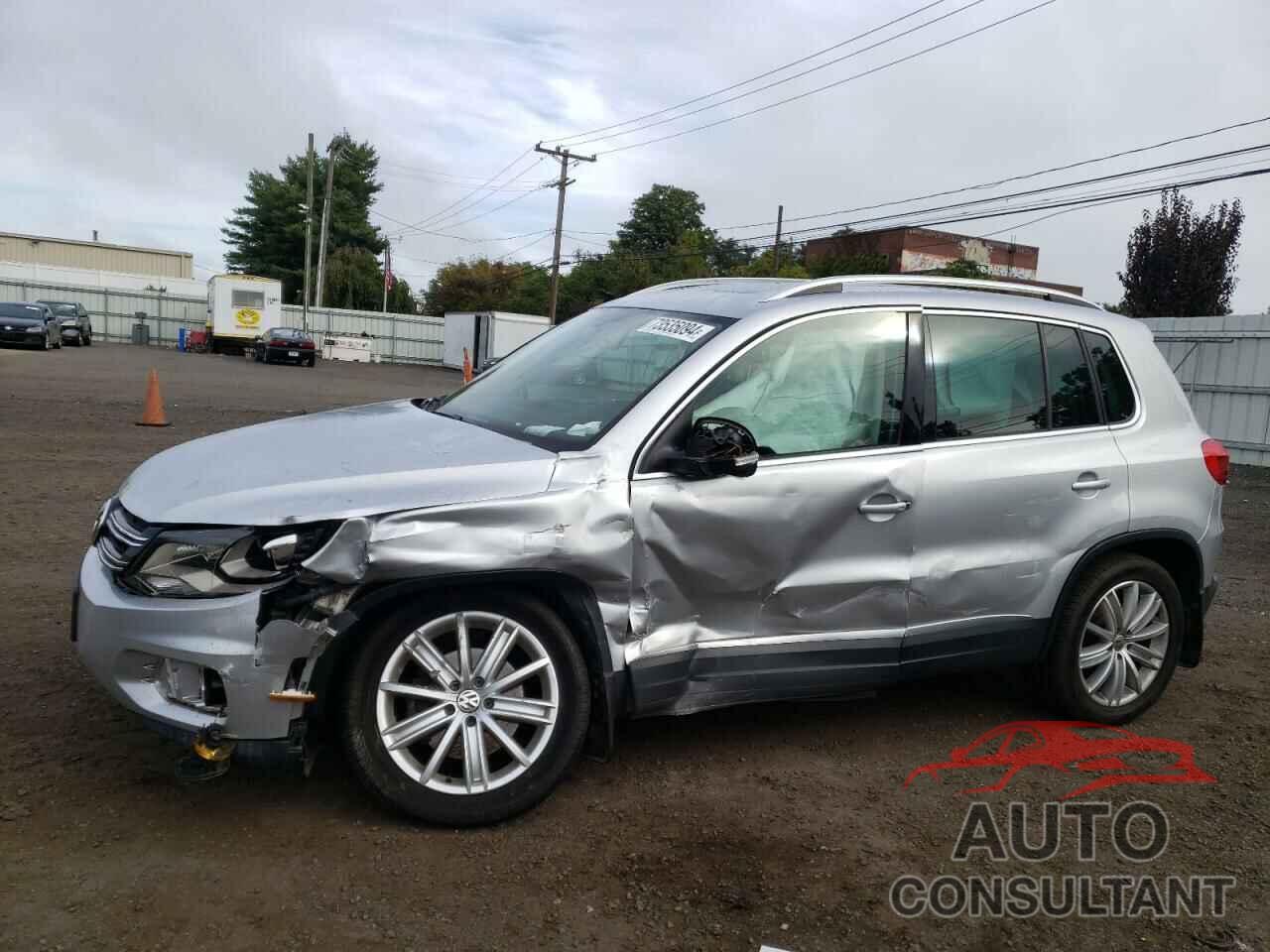 VOLKSWAGEN TIGUAN 2016 - WVGBV7AX6GW540597