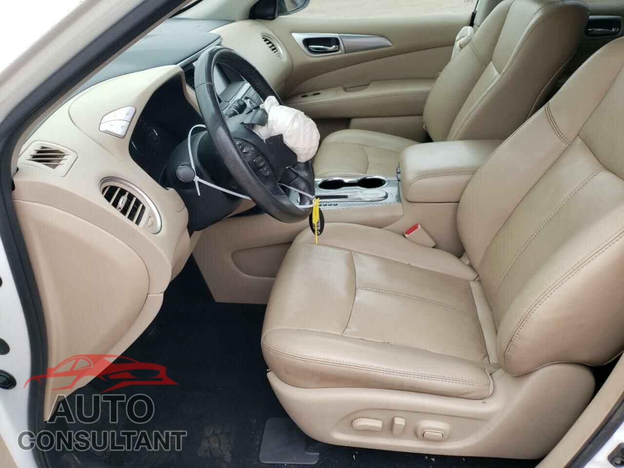 NISSAN PATHFINDER 2017 - 5N1DR2MN3HC656692