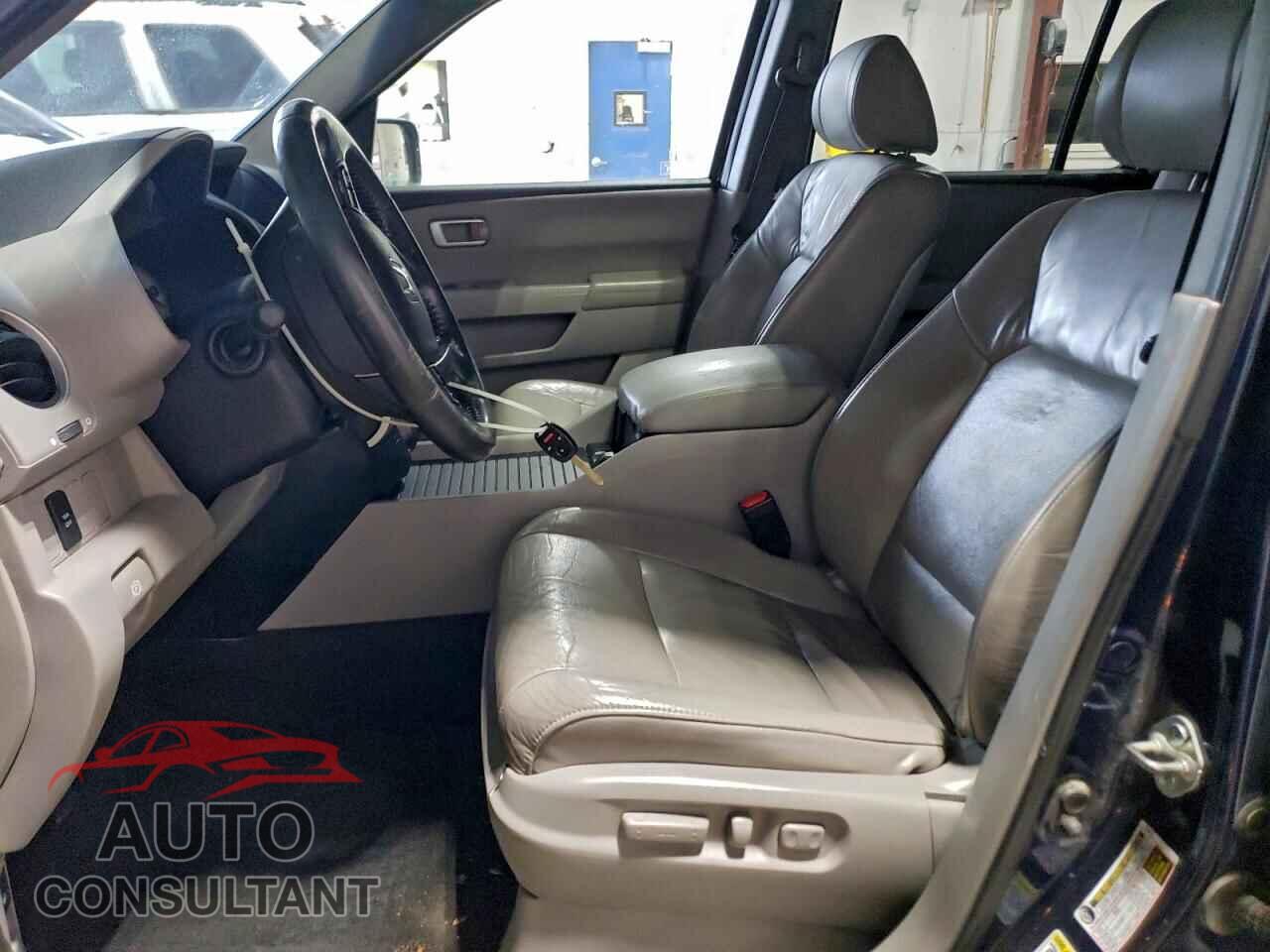 HONDA PILOT 2011 - 5FNYF4H68BB056256