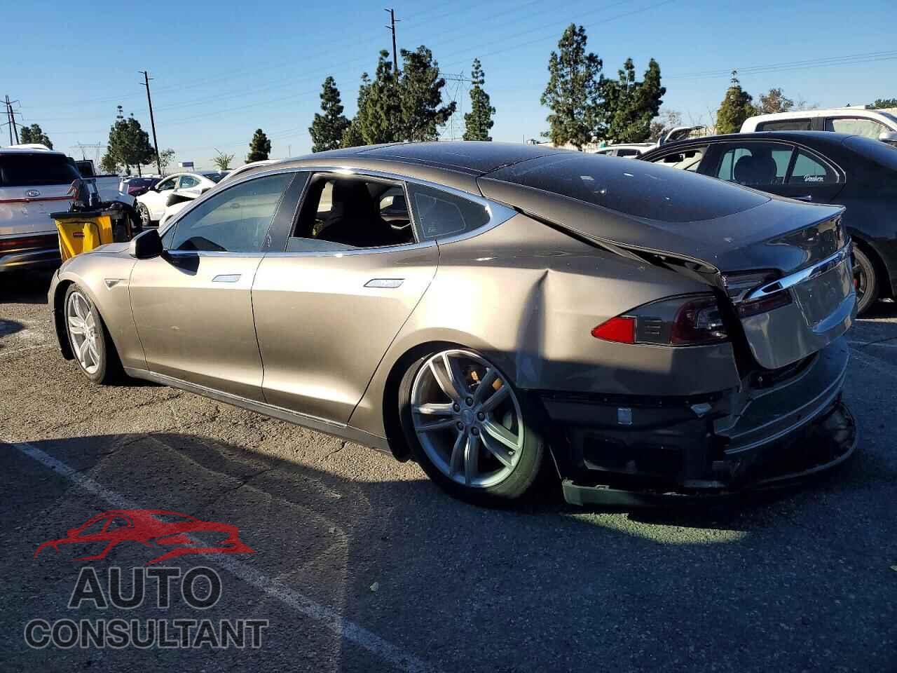 TESLA MODEL S 2015 - 5YJSA1S19FF098439