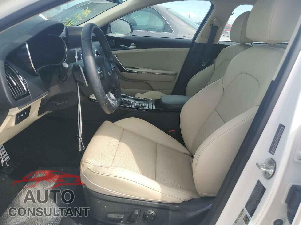 KIA STINGER 2023 - KNAE35LD2P6127748