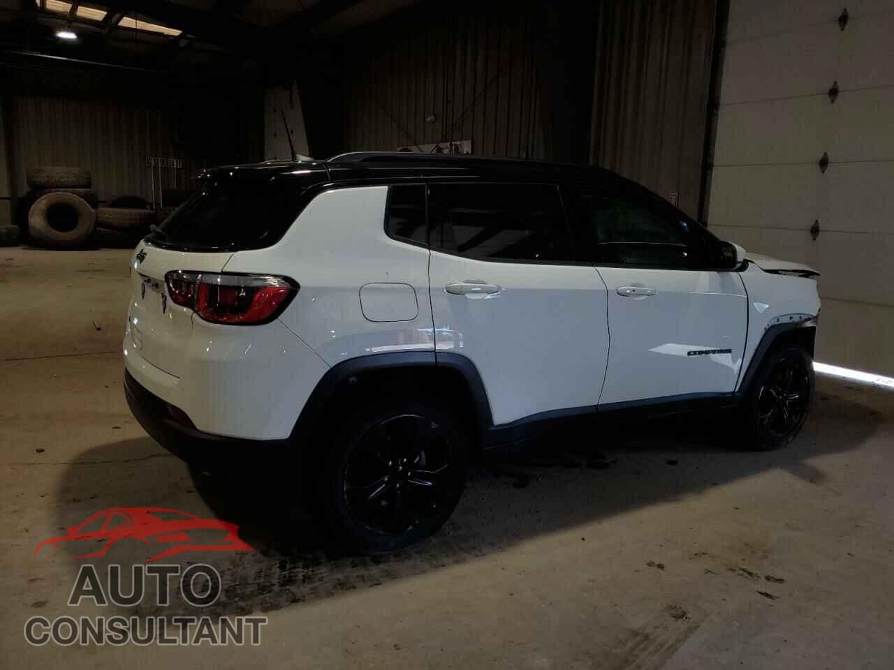 JEEP COMPASS 2018 - 3C4NJDBB2JT298841