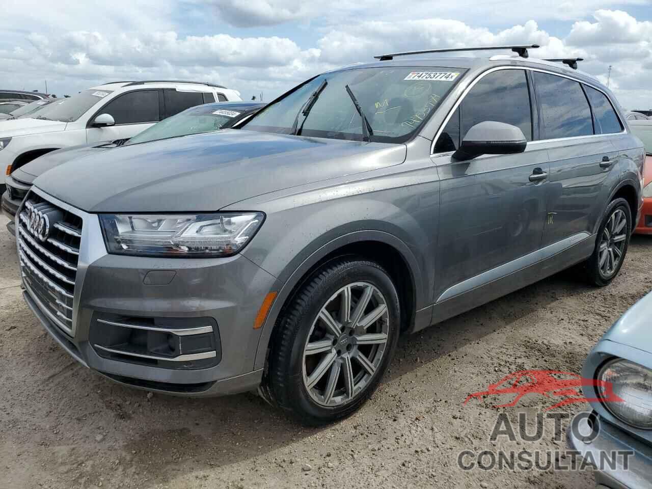 AUDI Q7 2018 - WA1LAAF71JD012571