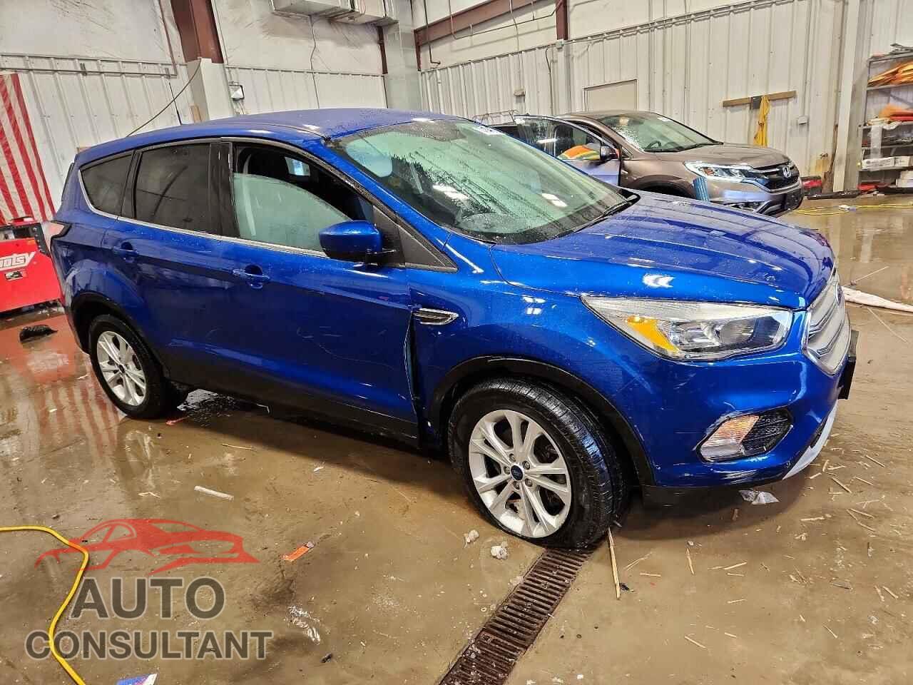 FORD ESCAPE 2017 - 1FMCU9GD1HUB60726