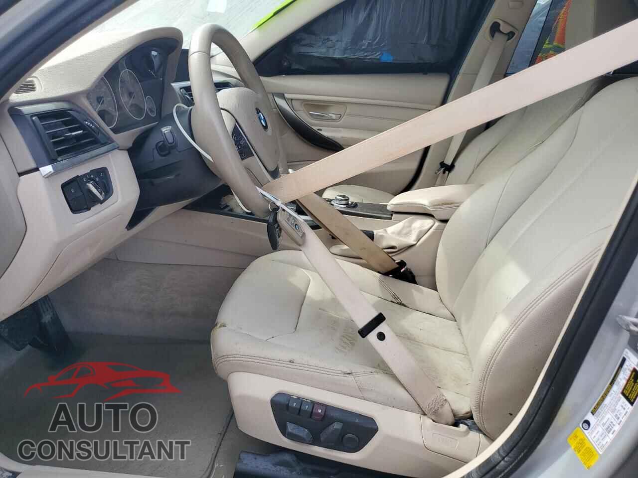 BMW 3 SERIES 2013 - WBA3A9C52DF476742