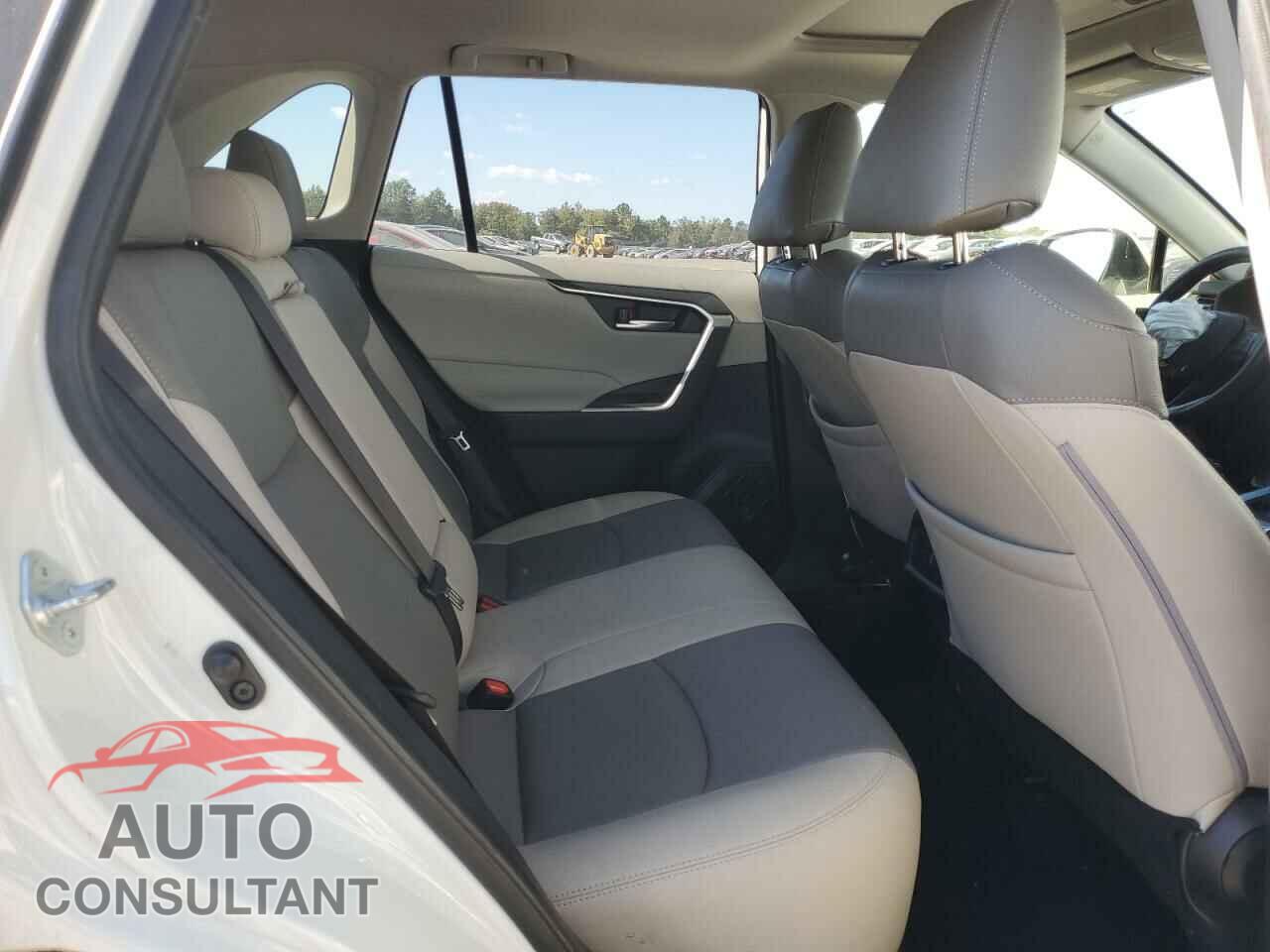 TOYOTA RAV4 2019 - JTMP1RFVXKJ004430