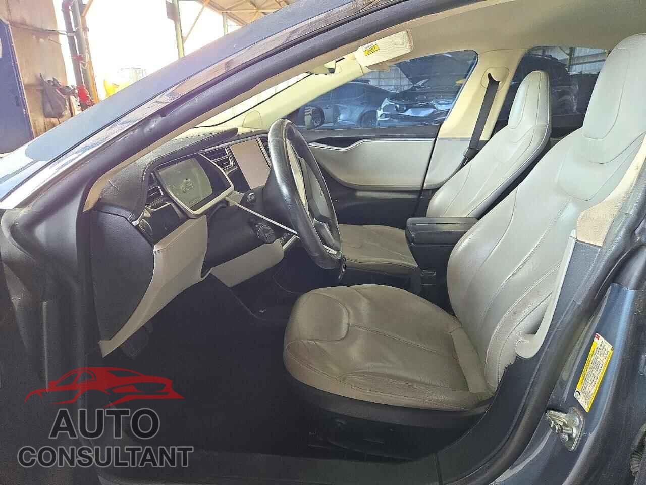 TESLA MODEL S 2013 - 5YJSA1AG1DFP05033