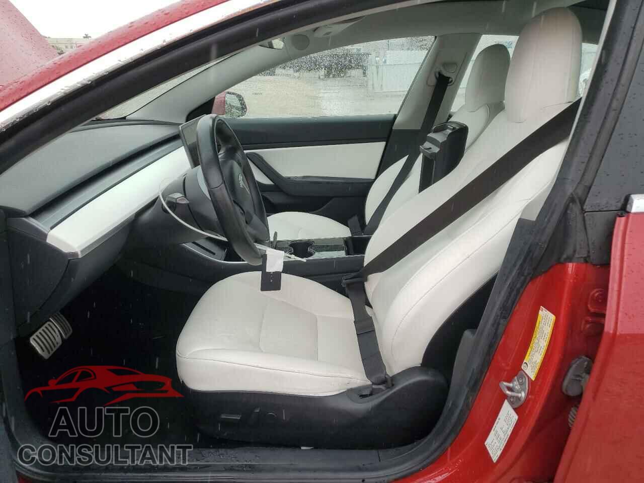 TESLA MODEL 3 2019 - 5YJ3E1EB8KF422052
