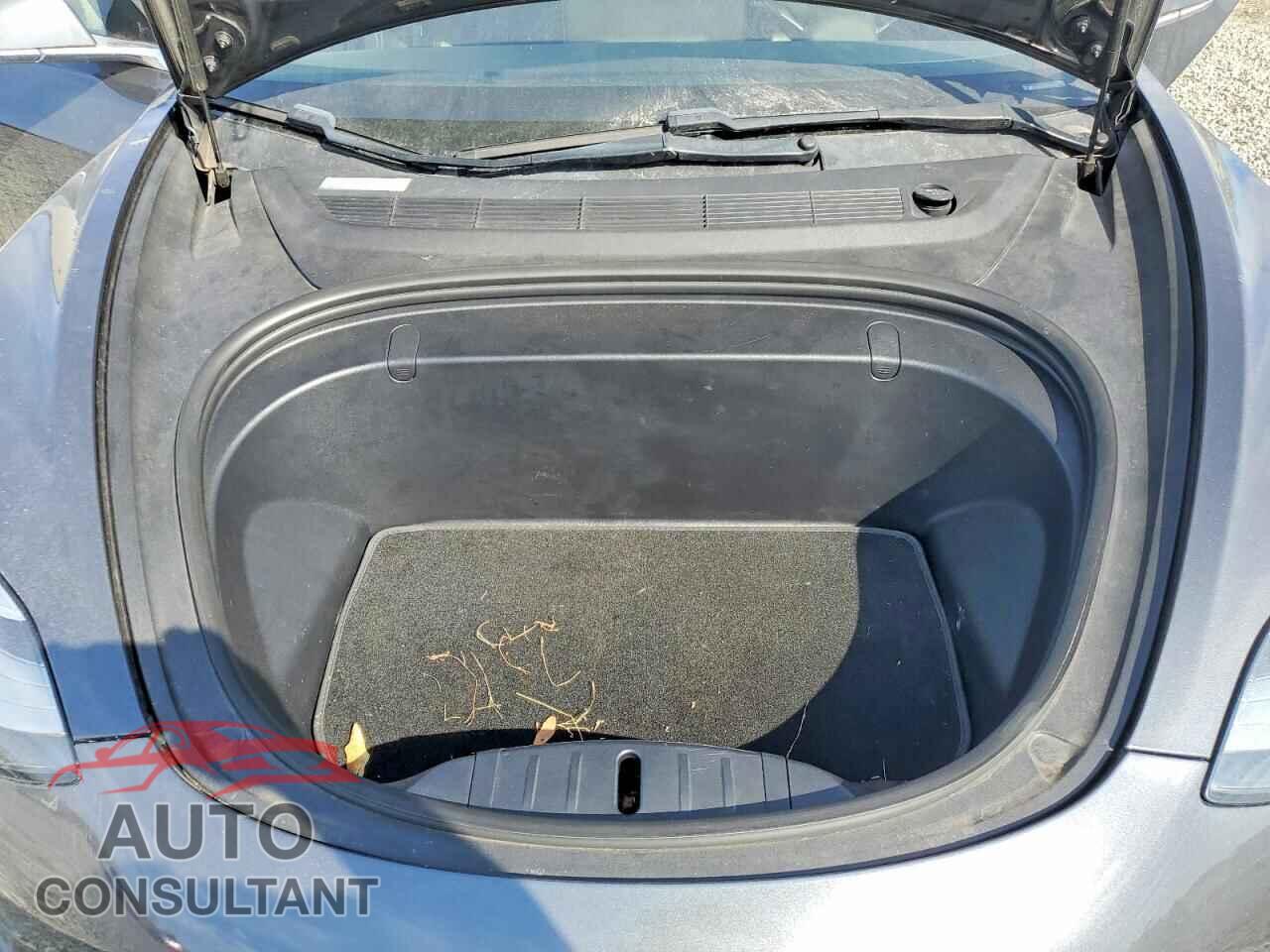 TESLA MODEL 3 2018 - 5YJ3E1EB1JF066543