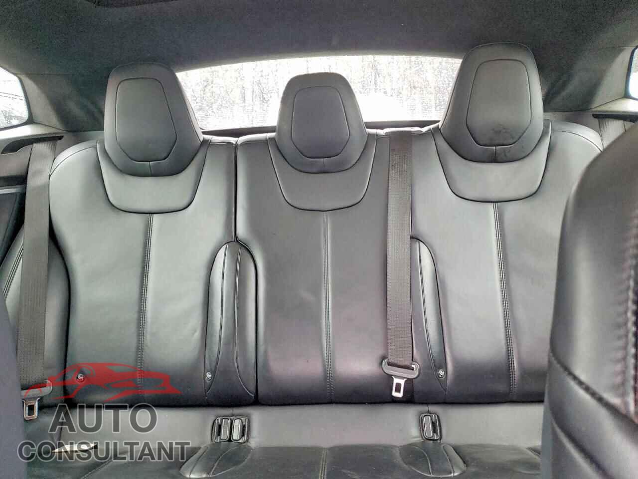 TESLA MODEL S 2015 - 5YJSA1E21FF112323